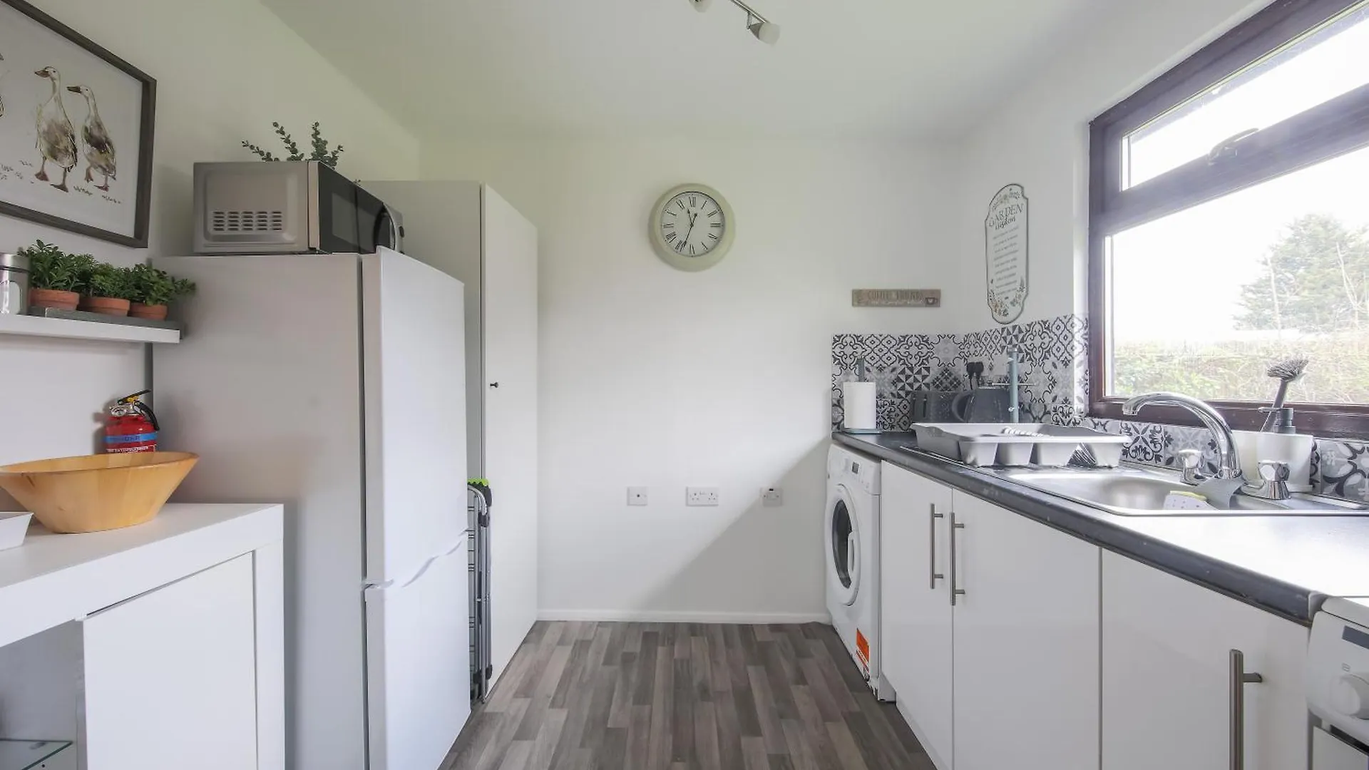 Thorpe Park Lodge Ground Floor Detached With 2 Free Gated Parking Spaces